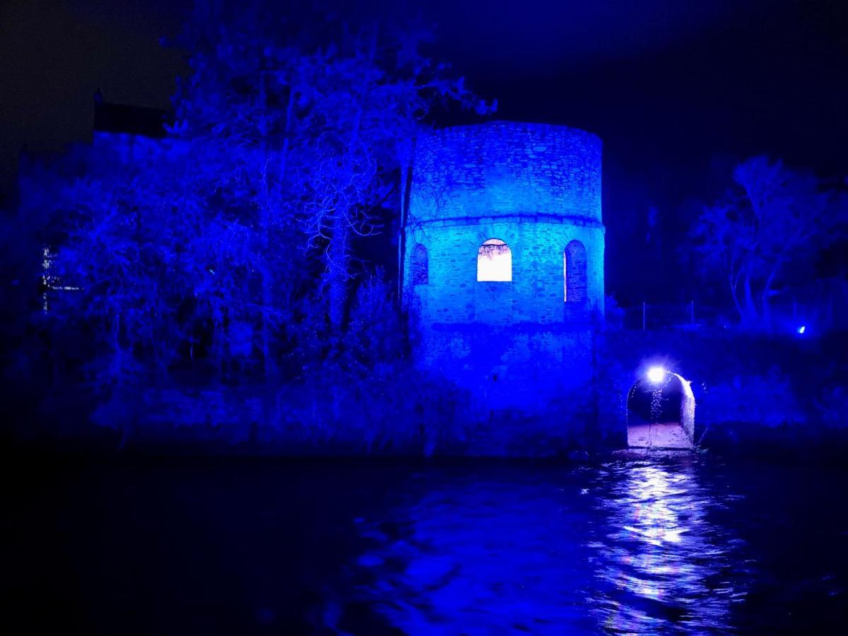 Suite Kassiopee, Romantisme, Balneo, Sauna Quimperle Exterior photo